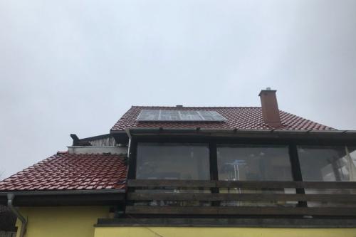 fotowoltaika-dla-domu-dla-firm-z-montazem-duzej-mocy-panele-polikrystaliczne-monokrystaliczne-half-cut-full-black-sharp-rodzaje (114)